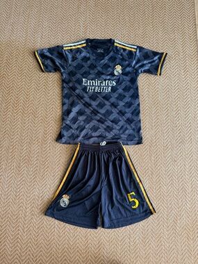 Kids BELLINGHAM soccer jersey Kit- Size 28